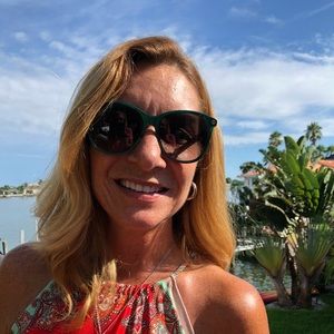 Meet your Posher, Catherine